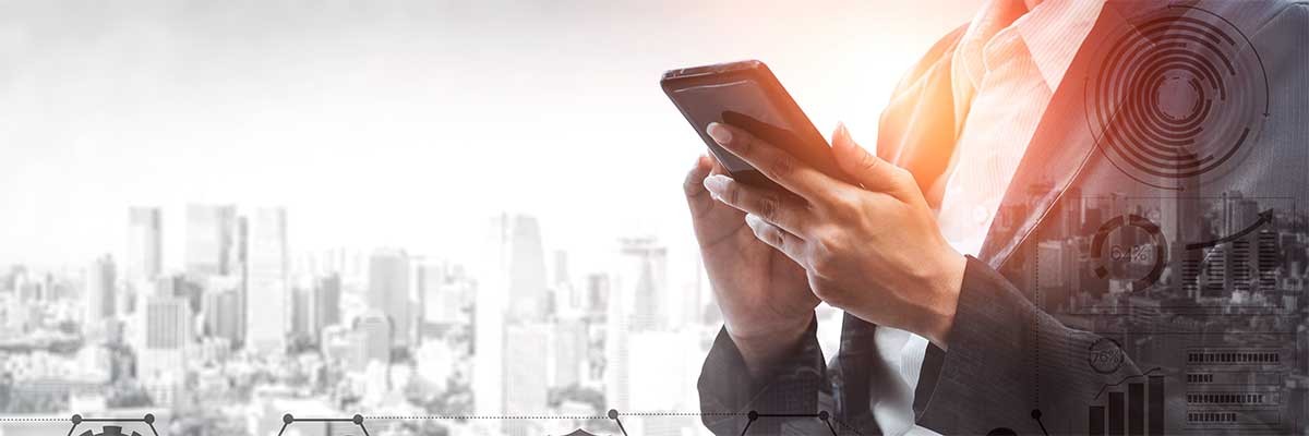 Business man checks his Microsof Software Assurance on his smartphone