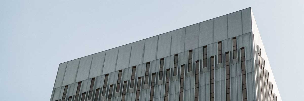 VMware vCloud Availability aanbieding Afbeelding van de buitenkant van een groot datacenter